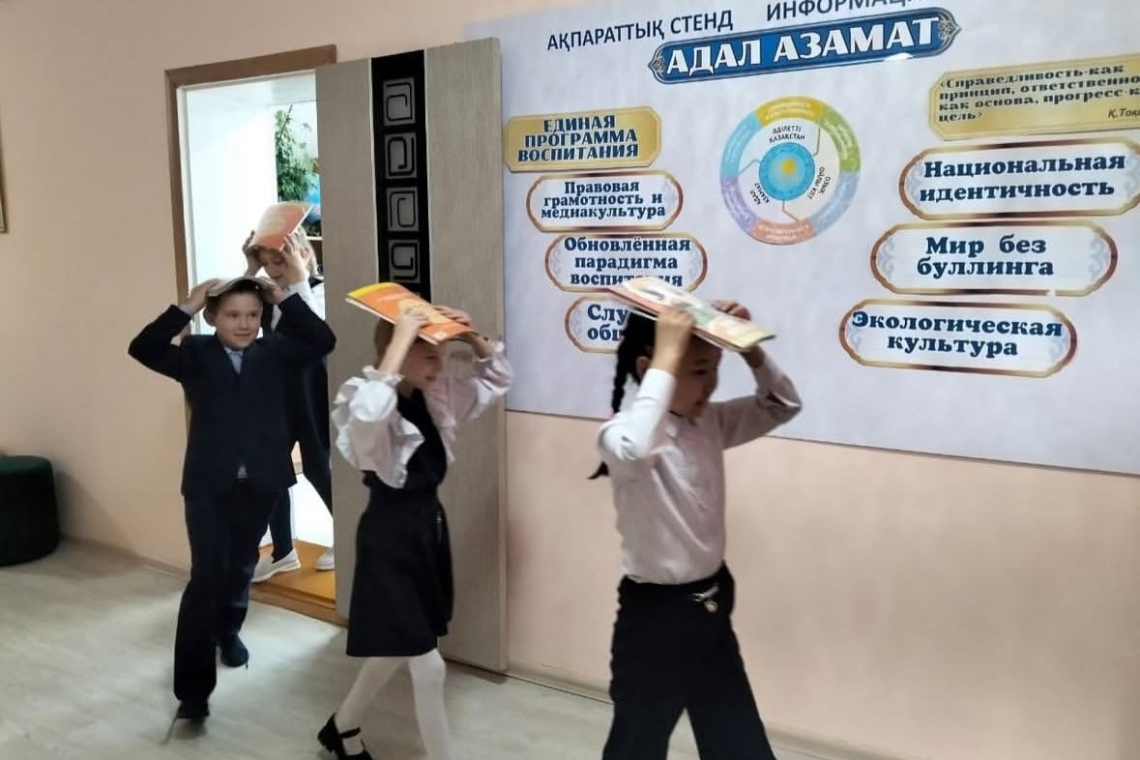 В школе прошли плановые эвакуационные учения среди учащихся 1-4 классов. Дети под руководством учителей четко и слаженно отработали действия при чрезвычайной ситуации, научились правильно покидать здание школы и сохранять спокойствие. Цель мероприятия - ф